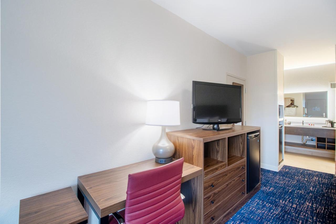 Econo Lodge Inn & Suites Foley-North Gulf Shores ภายนอก รูปภาพ