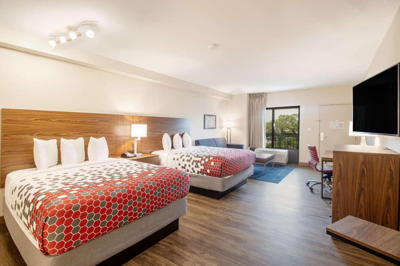 Econo Lodge Inn & Suites Foley-North Gulf Shores ภายนอก รูปภาพ