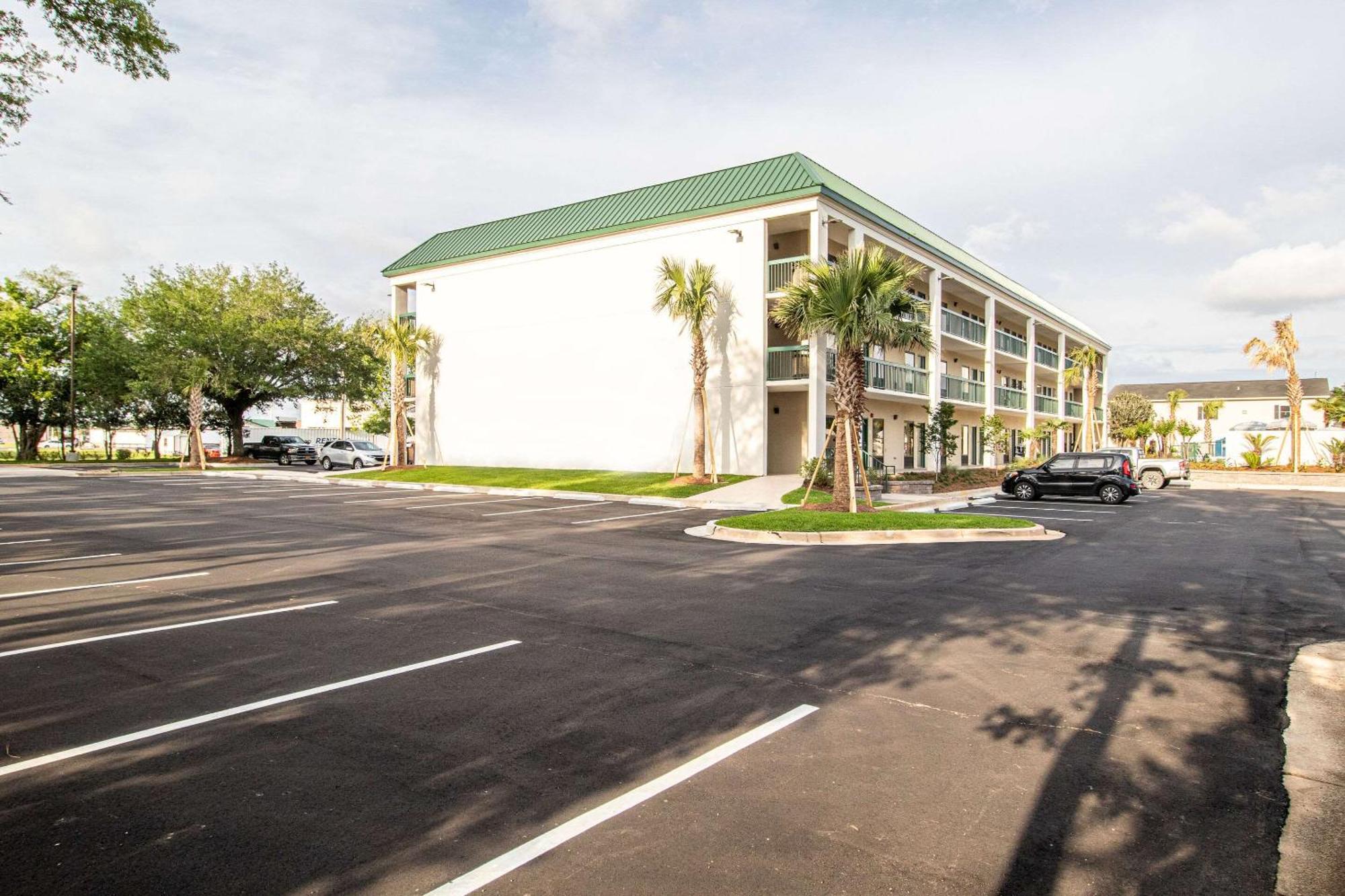 Econo Lodge Inn & Suites Foley-North Gulf Shores ภายนอก รูปภาพ