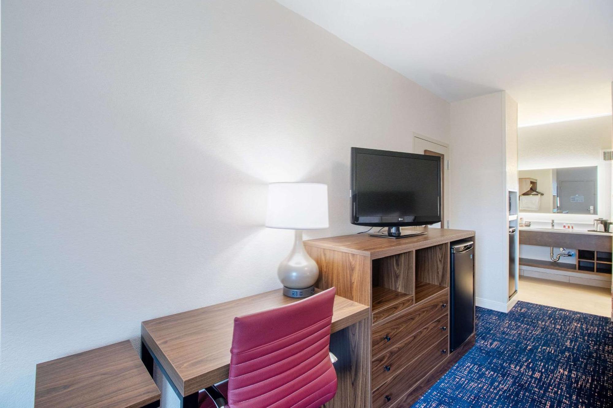 Econo Lodge Inn & Suites Foley-North Gulf Shores ภายนอก รูปภาพ
