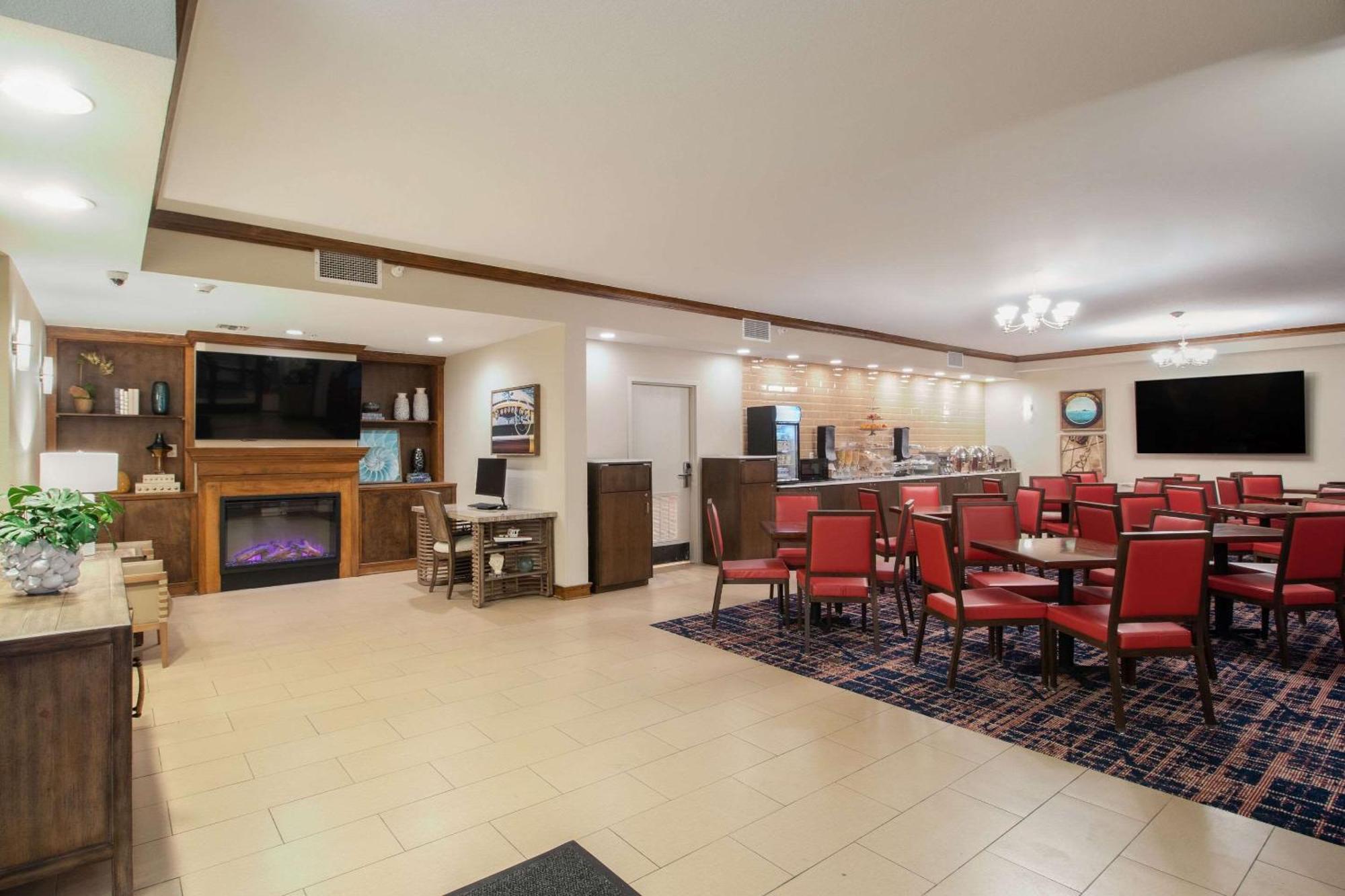 Econo Lodge Inn & Suites Foley-North Gulf Shores ภายนอก รูปภาพ
